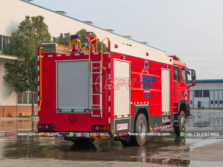 HOWO 4x2 Water Fire Truck - Rear Right Side